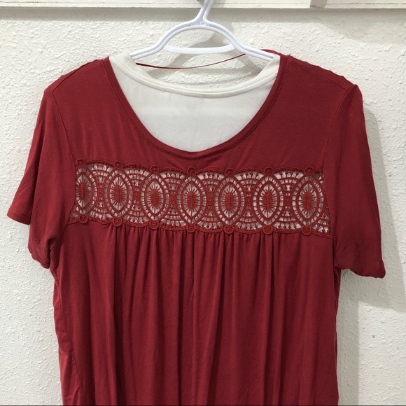 Tunic with Pretty Crocheted Detail - Picture 4 of 8